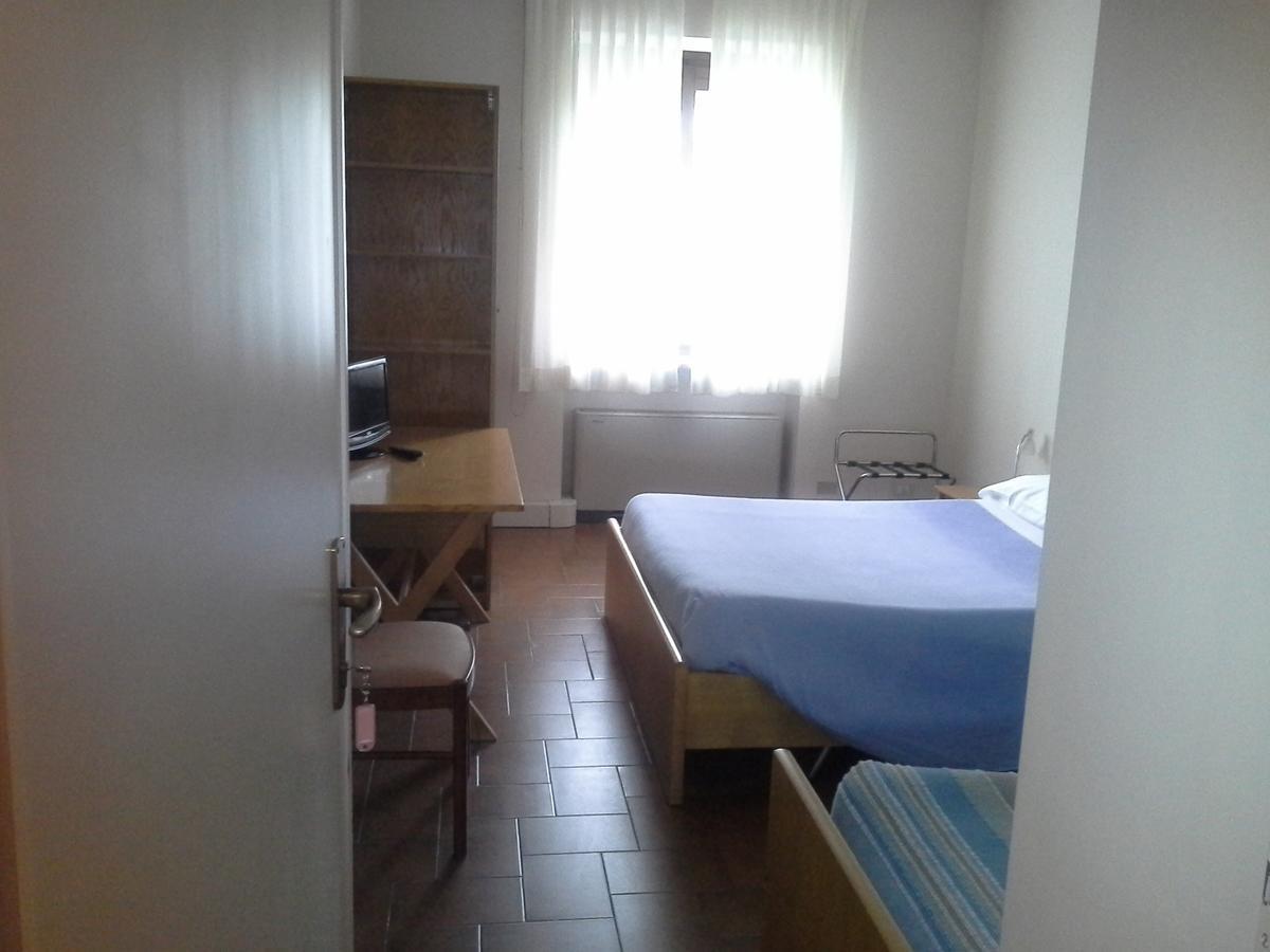 Hotel Ticino Ristorante Chierico Carbonara al Ticino Δωμάτιο φωτογραφία