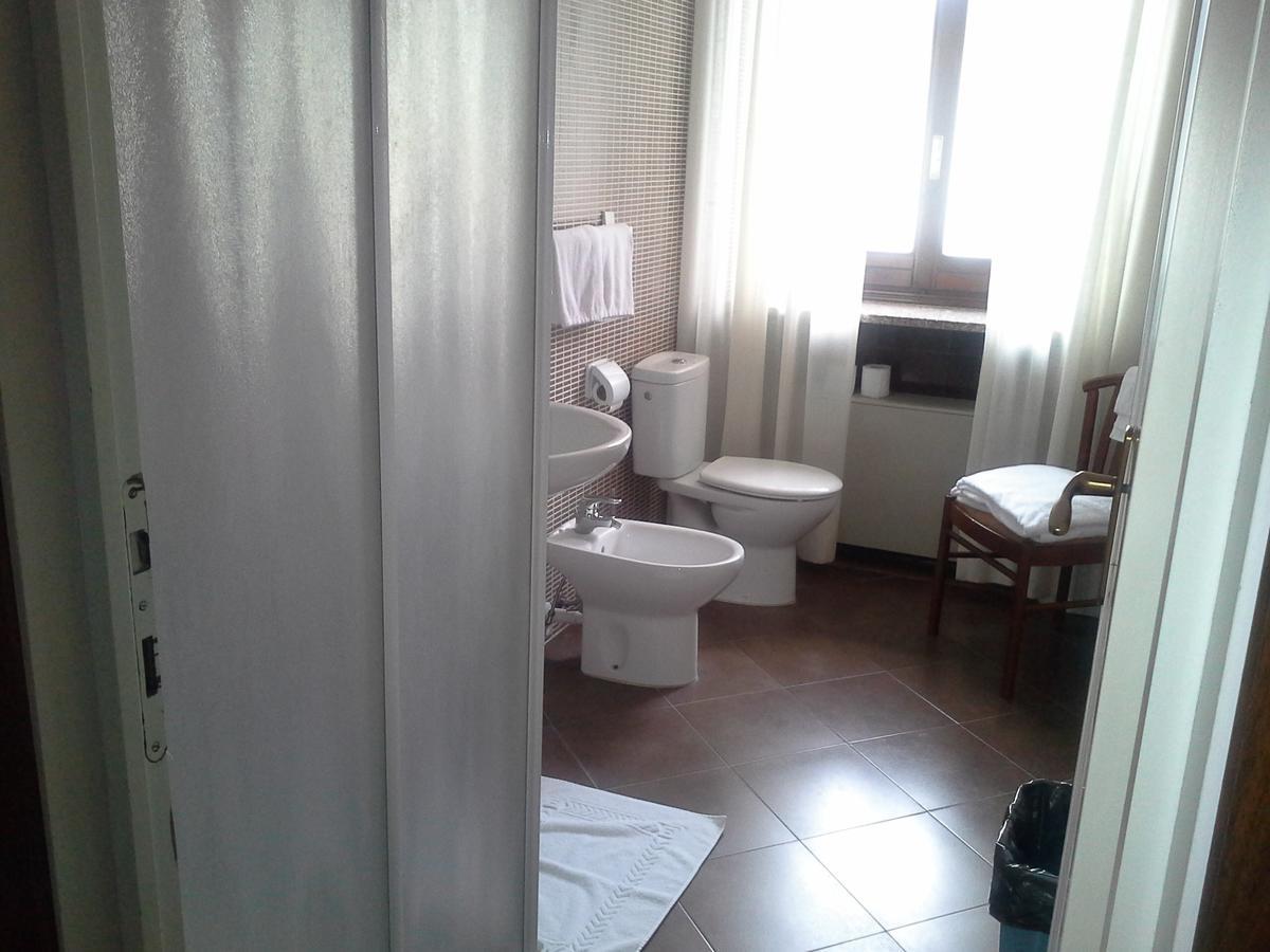 Hotel Ticino Ristorante Chierico Carbonara al Ticino Εξωτερικό φωτογραφία